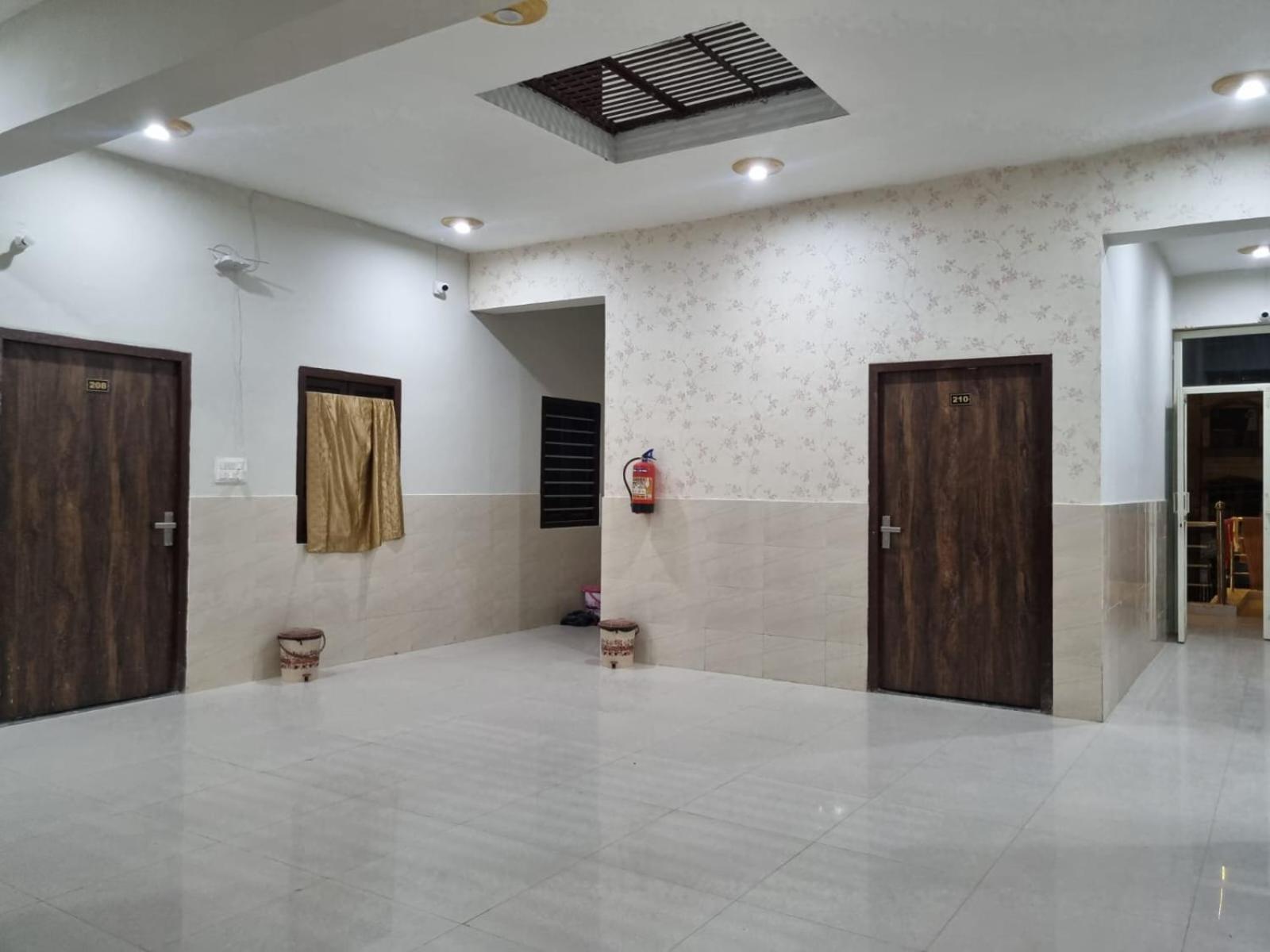 Vrindavan Bhakti Bhavan- Near Prem Mandir By Mukund Hotel Kültér fotó