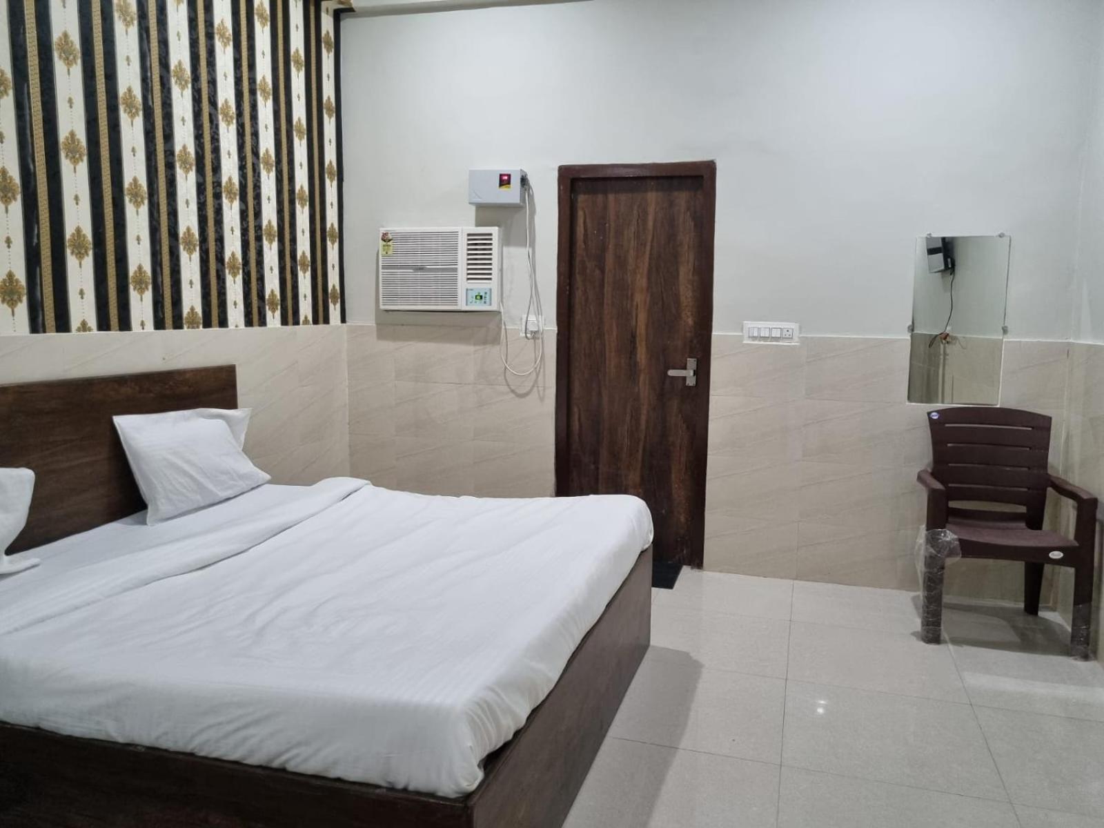 Vrindavan Bhakti Bhavan- Near Prem Mandir By Mukund Hotel Kültér fotó