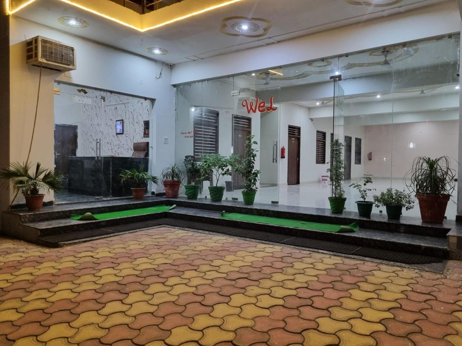 Vrindavan Bhakti Bhavan- Near Prem Mandir By Mukund Hotel Kültér fotó